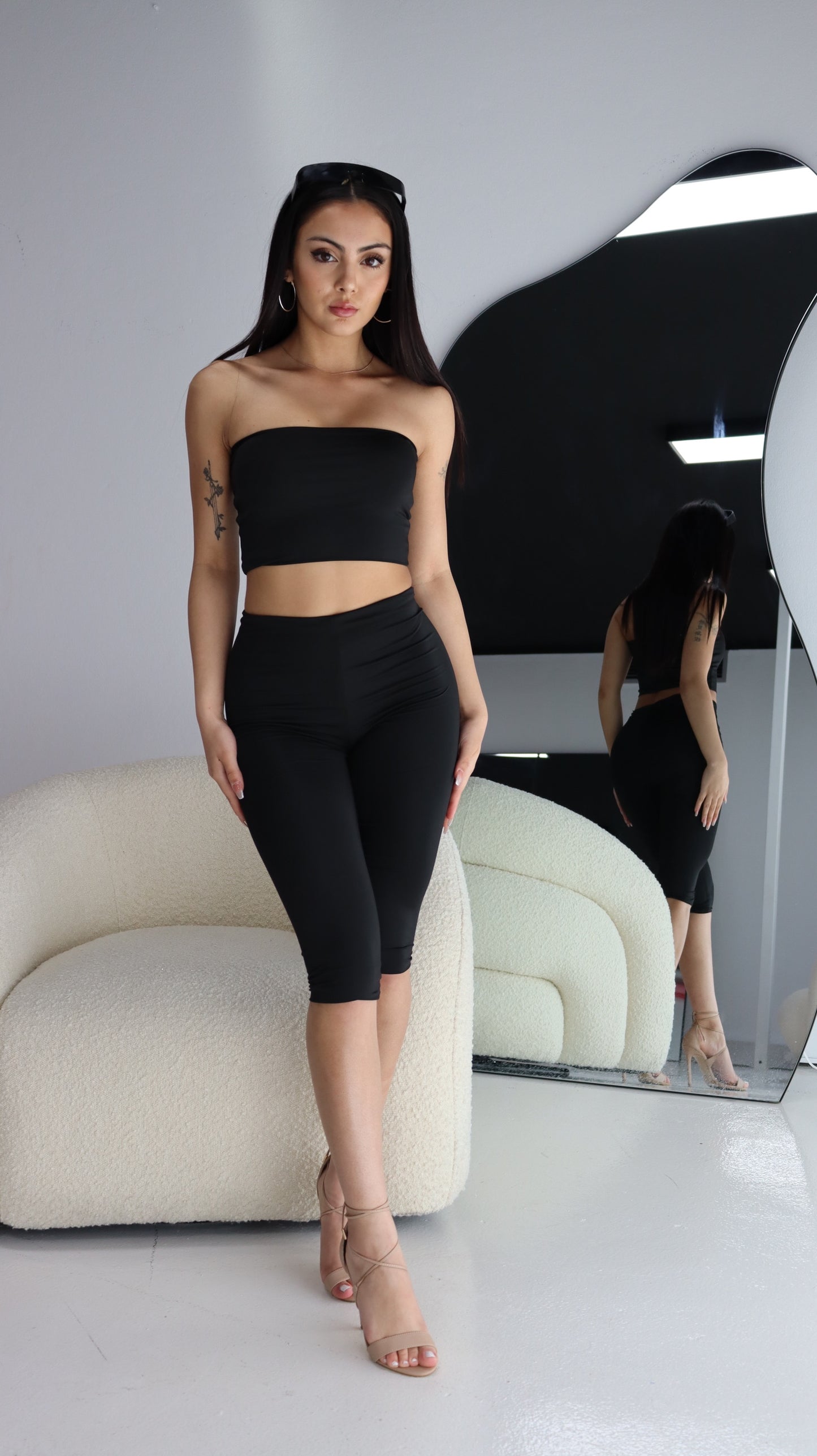 The Bettina Crop Leggings - Black Liquorice